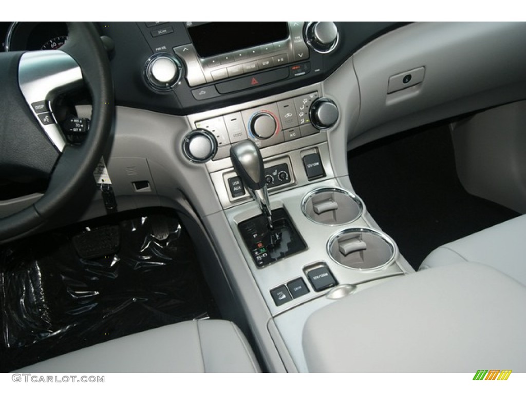 2012 Toyota Highlander SE 4WD Controls Photo #53376260