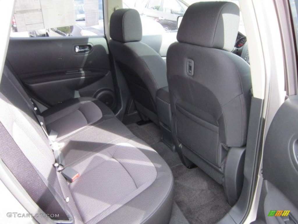 2011 Rogue SV AWD - Platinum Graphite / Black photo #10