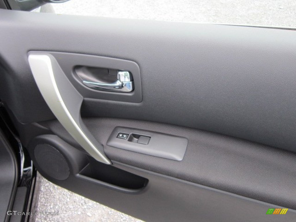 2011 Rogue S AWD - Wicked Black / Black photo #10