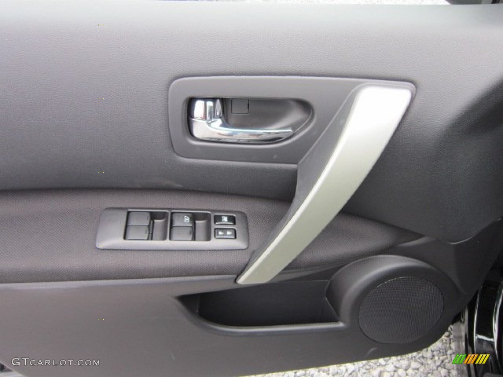 2011 Rogue S AWD - Wicked Black / Black photo #17