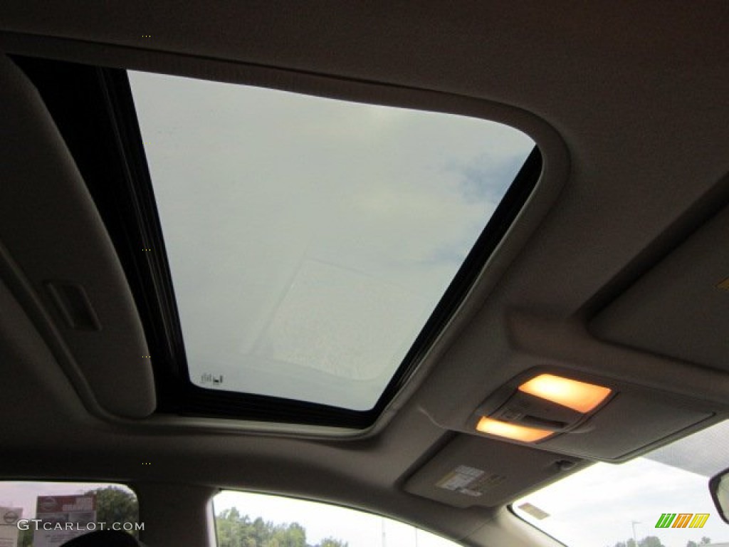 2011 Rogue SV AWD - Platinum Graphite / Black photo #9
