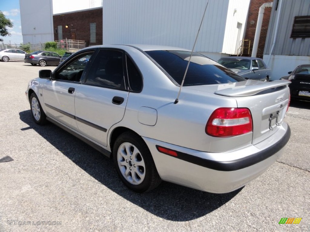 2001 S40 1.9T SE - Titanium Grey / Off Black photo #10