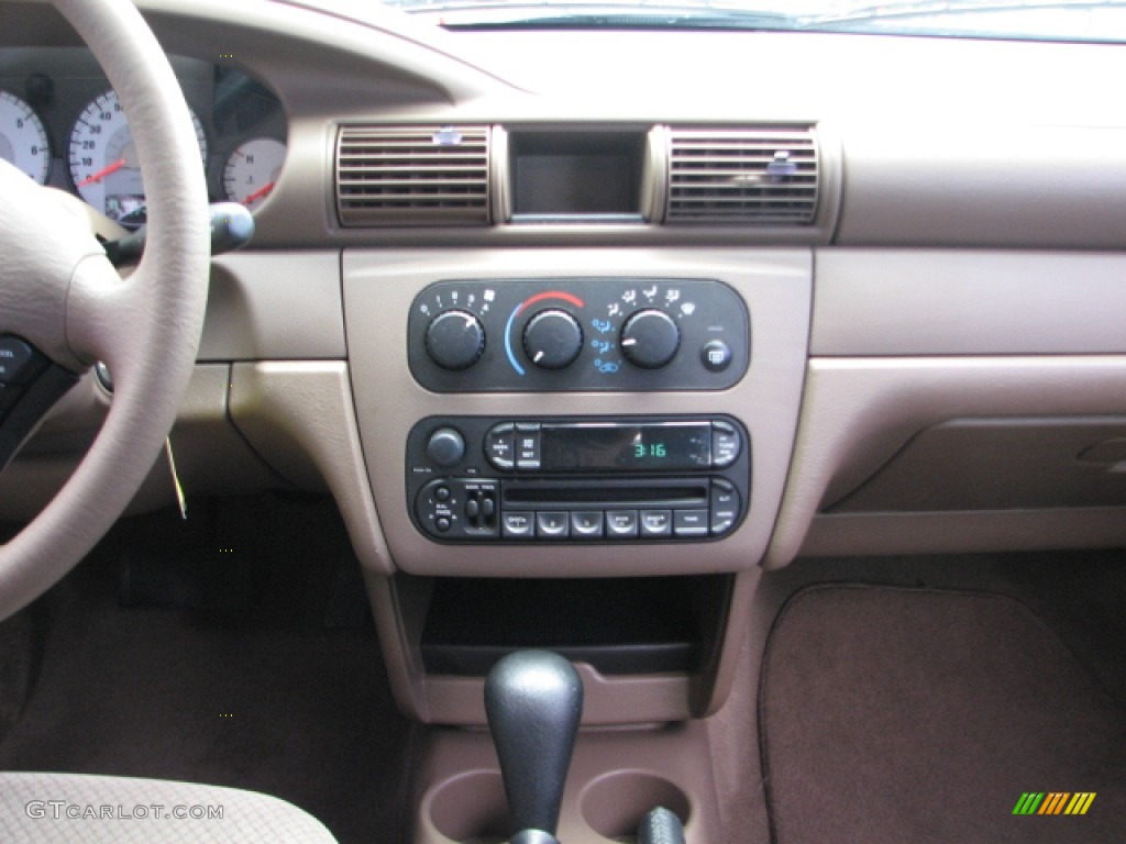 2004 Dodge Stratus SE Sedan Controls Photo #53383286