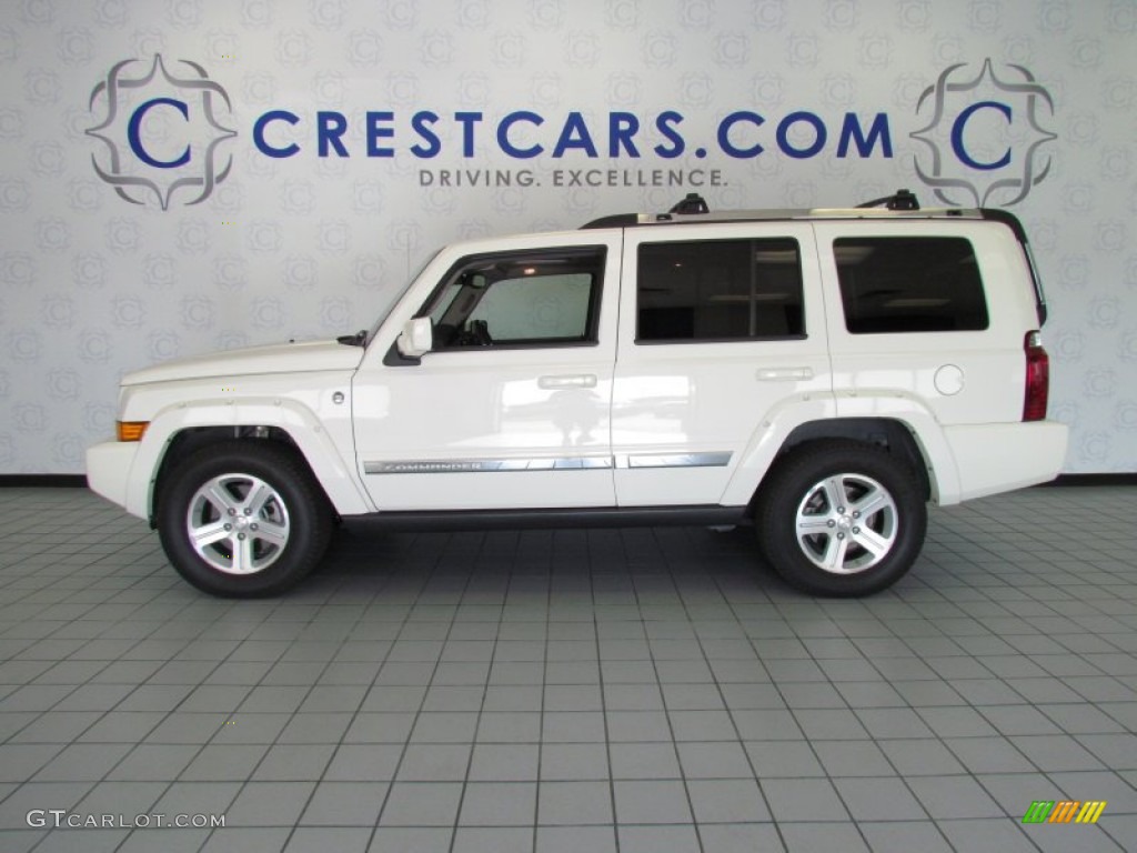 Stone White Jeep Commander