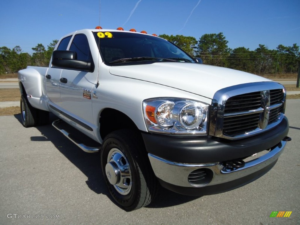 Bright White 2009 Dodge Ram 3500 SLT Quad Cab 4x4 Dually Exterior Photo #53385860