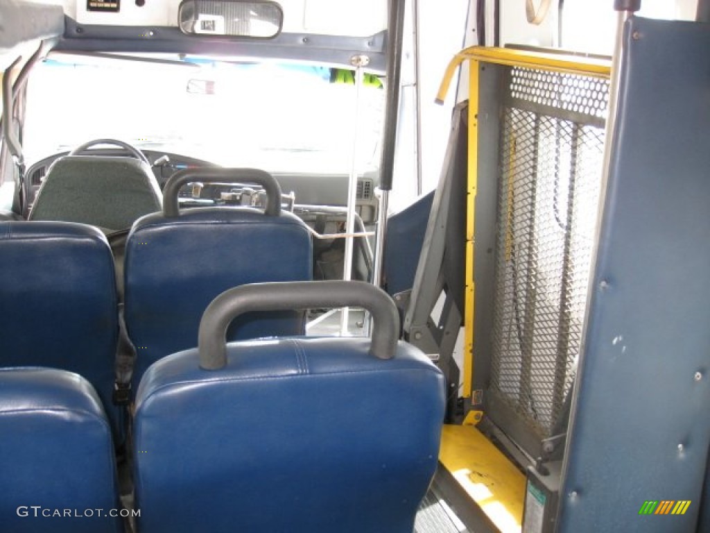 1994 Econoline E350 Passenger Bus - White / Gray photo #8
