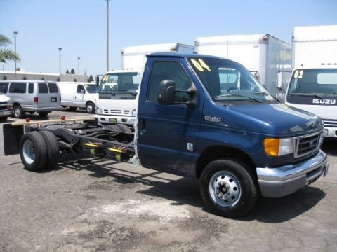 2004 Ford E Series Cutaway E450 Chassis Data, Info and Specs