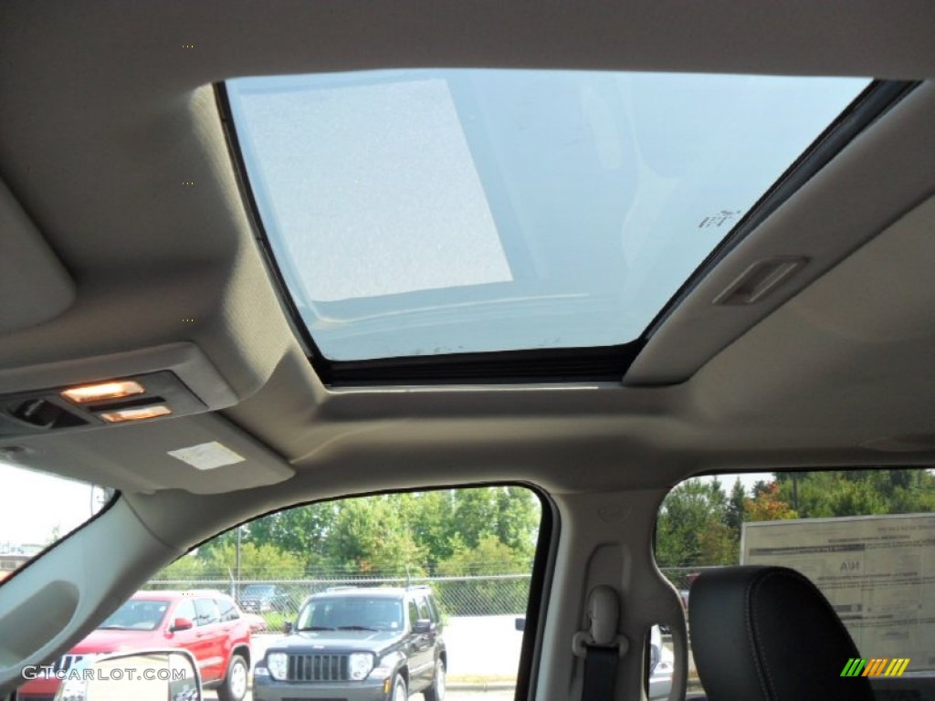 2012 Dodge Ram 2500 HD Laramie Mega Cab 4x4 Sunroof Photos