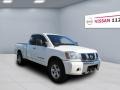 White - Titan SE King Cab 4x4 Photo No. 4