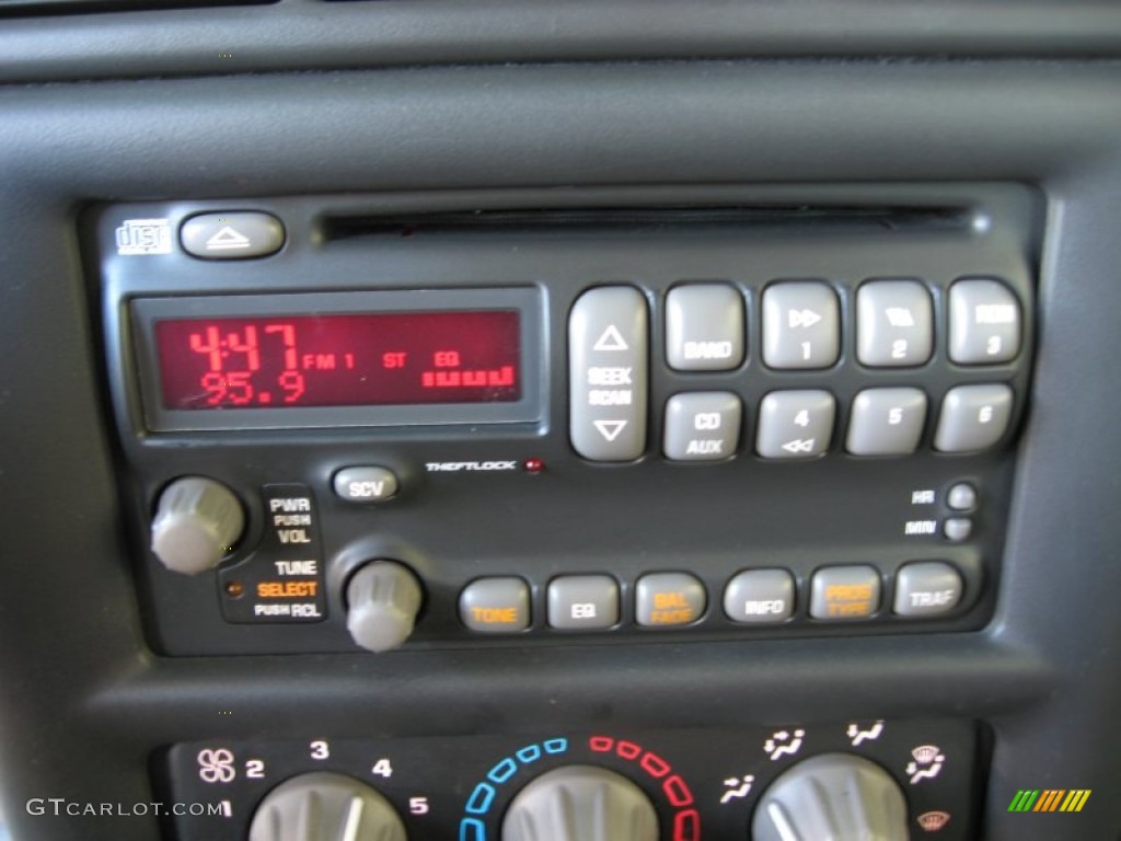 2003 Pontiac Montana Standard Montana Model Controls Photo #53391293