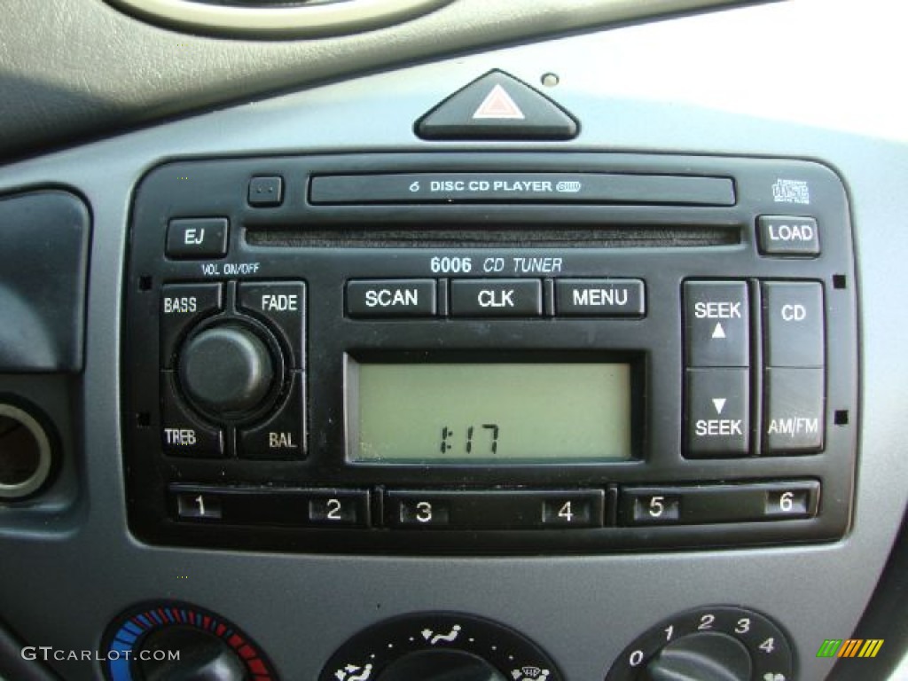 2002 Ford Focus ZX3 Coupe Audio System Photo #53391653