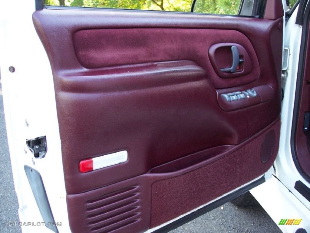 1995 Chevrolet Tahoe LT 4x4 Burgundy Door Panel Photo #53393801