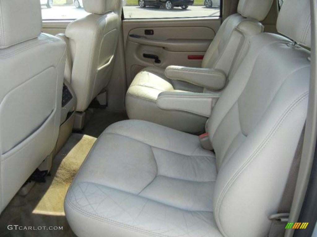 Tan/Neutral Interior 2004 Chevrolet Suburban 1500 LT Photo #53394899