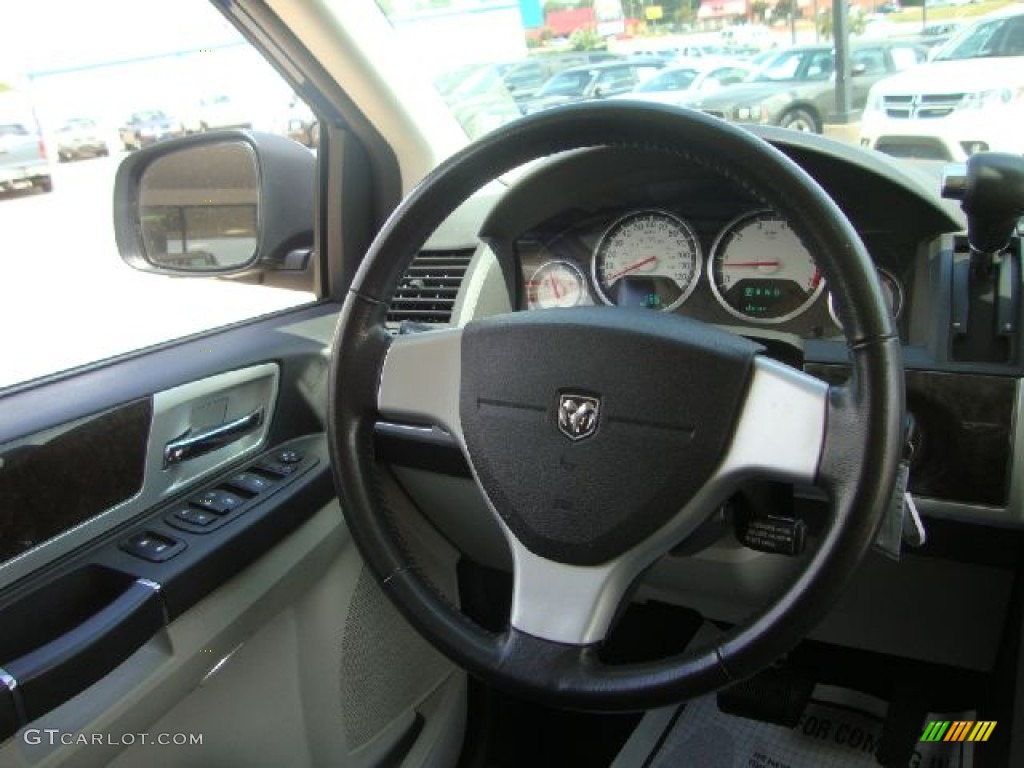 2010 Grand Caravan SXT - Deep Water Blue Pearl Coat / Dark Slate Gray/Light Shale photo #28
