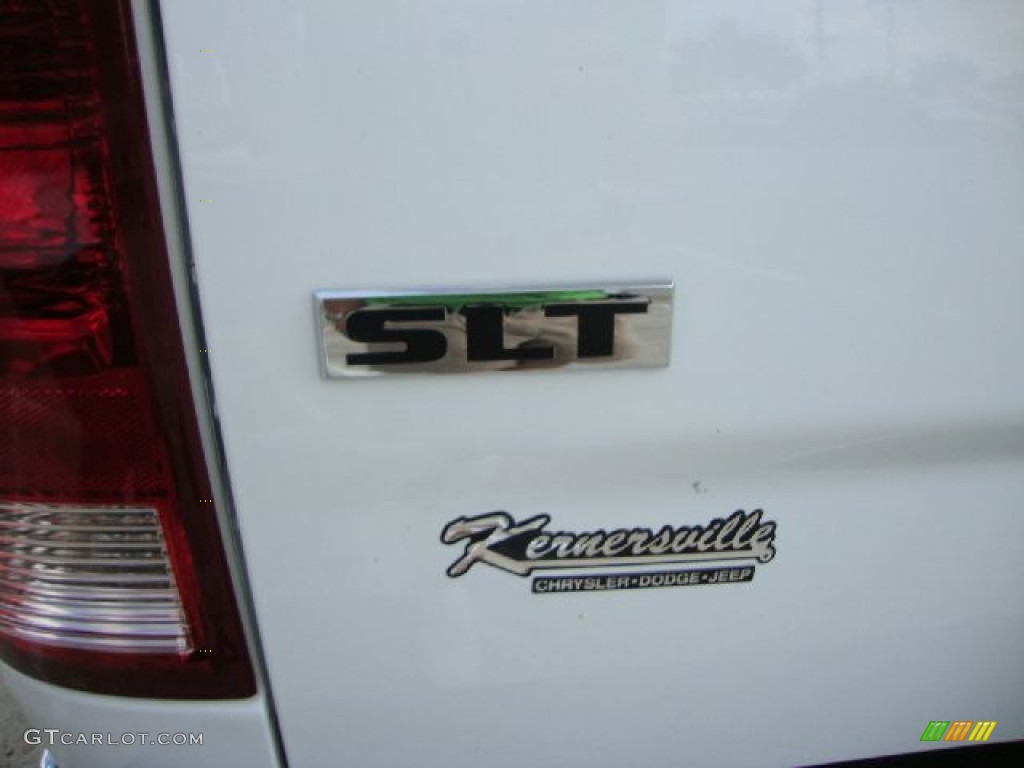 2011 Ram 1500 SLT Quad Cab - Bright White / Dark Slate Gray/Medium Graystone photo #31