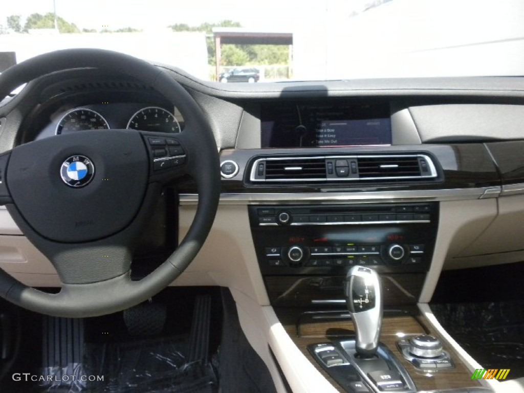 2011 BMW 7 Series 750Li Sedan Oyster/Black Dashboard Photo #53398760