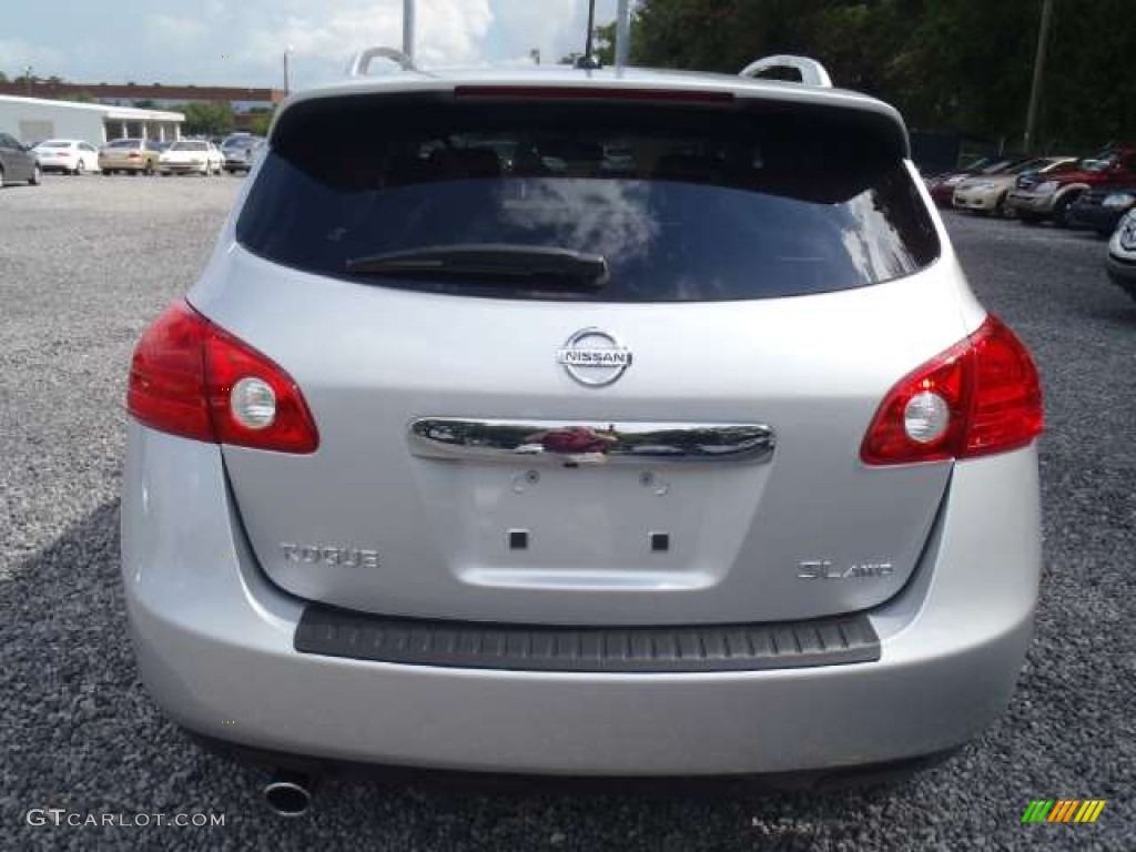 2011 Rogue SL AWD - Silver Ice Metallic / Black photo #4