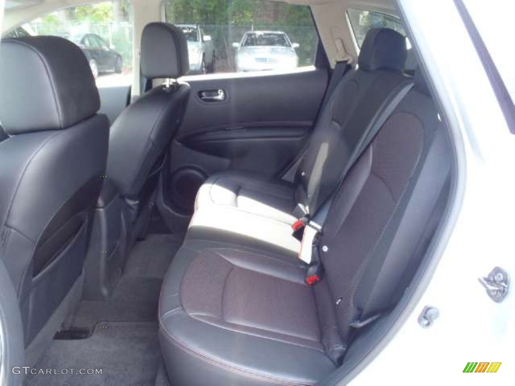2011 Rogue SL AWD - Silver Ice Metallic / Black photo #13