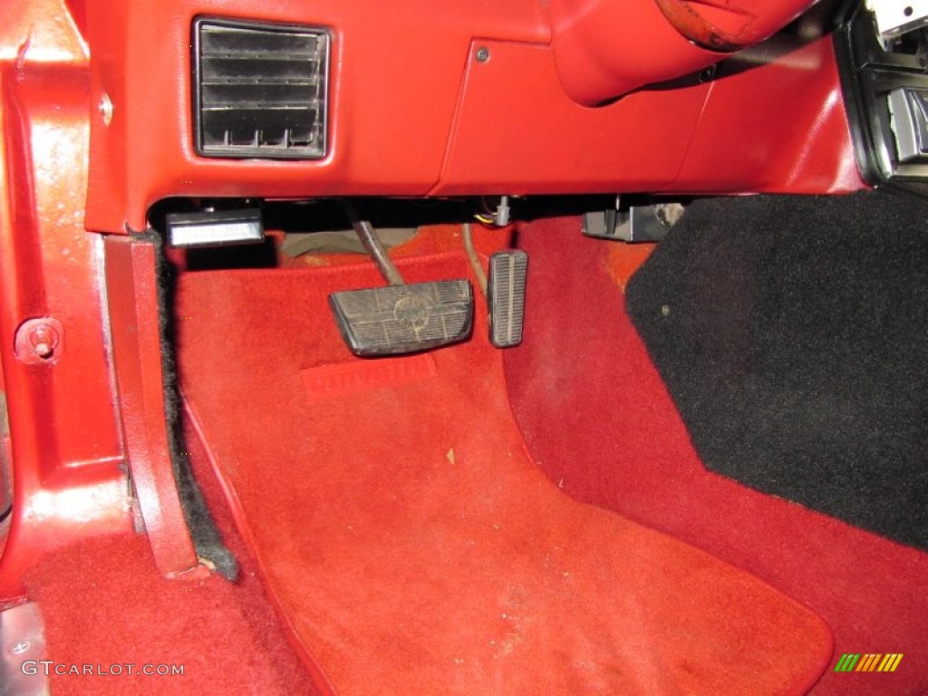 1982 Chevrolet Corvette Coupe Controls Photo #53399252