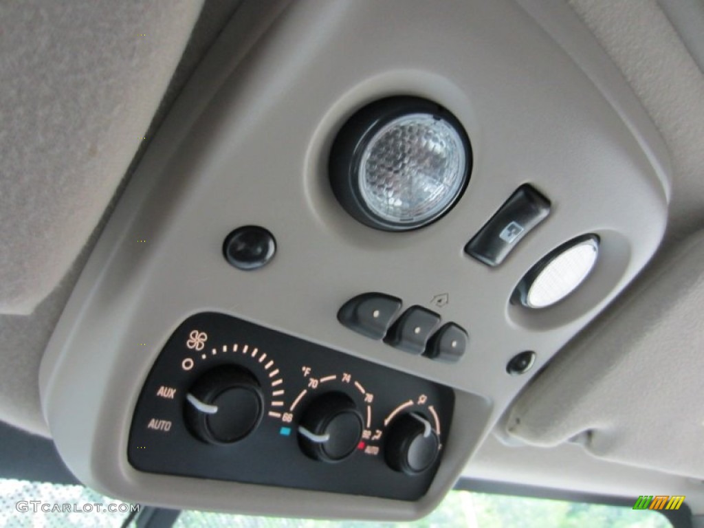 2006 Chevrolet Tahoe Z71 4x4 Controls Photo #53402084