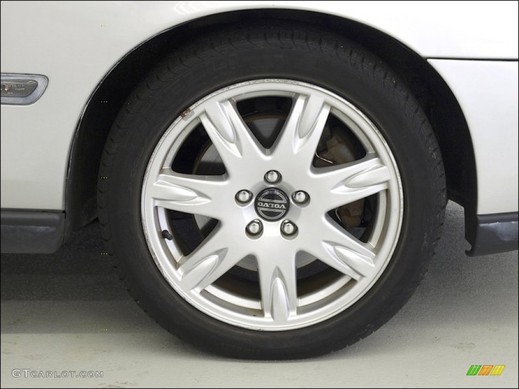 2004 Volvo S60 2.5T AWD Wheel Photo #53403065