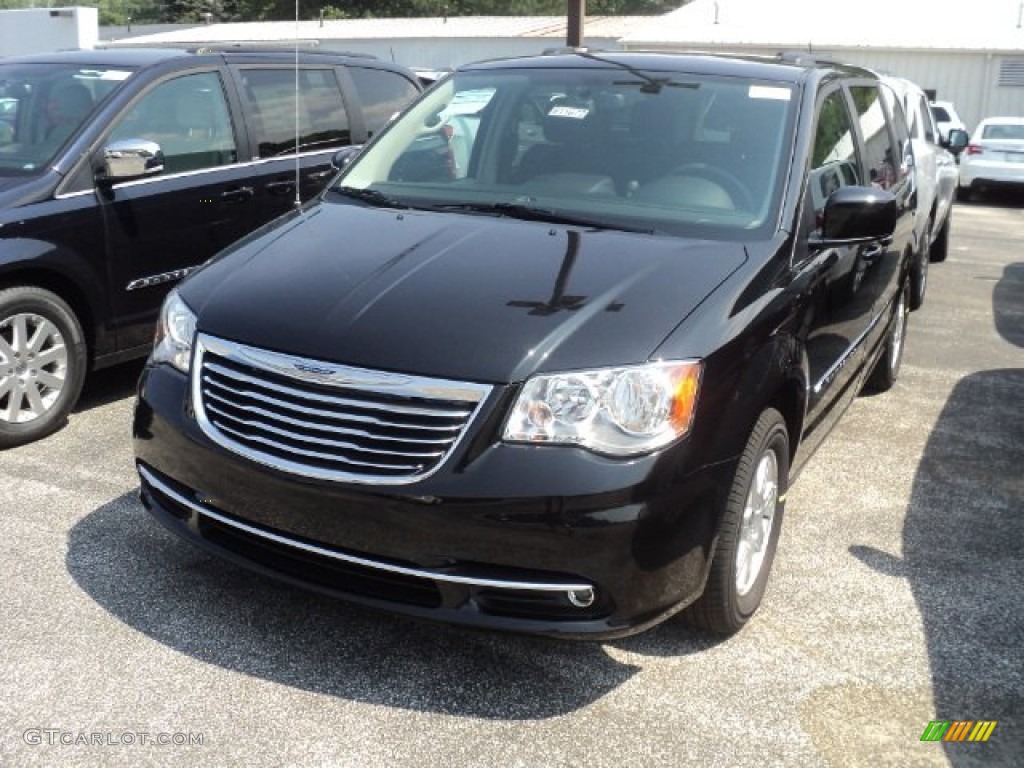 2012 Town & Country Touring - Brilliant Black Crystal Pearl / Black/Light Graystone photo #1