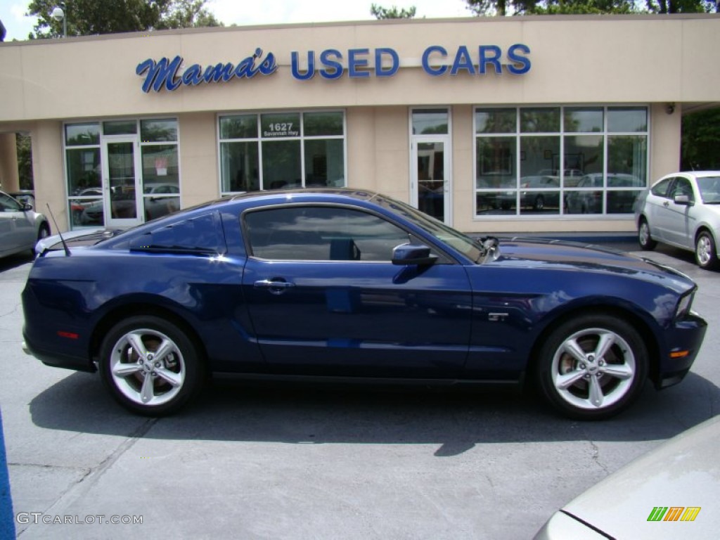 Kona Blue Metallic Ford Mustang