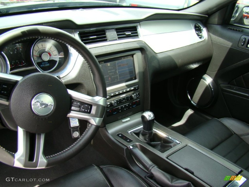 2010 Ford Mustang GT Premium Coupe Charcoal Black Dashboard Photo #53415769