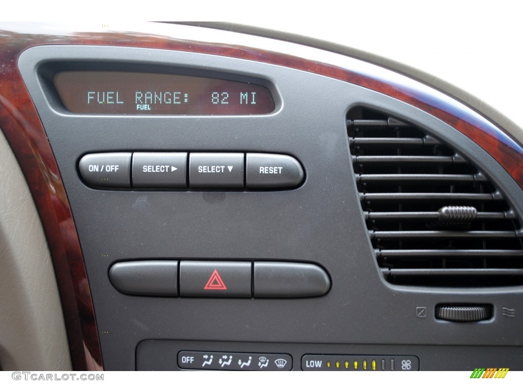 2001 Oldsmobile Aurora 3.5 Controls Photo #53418043