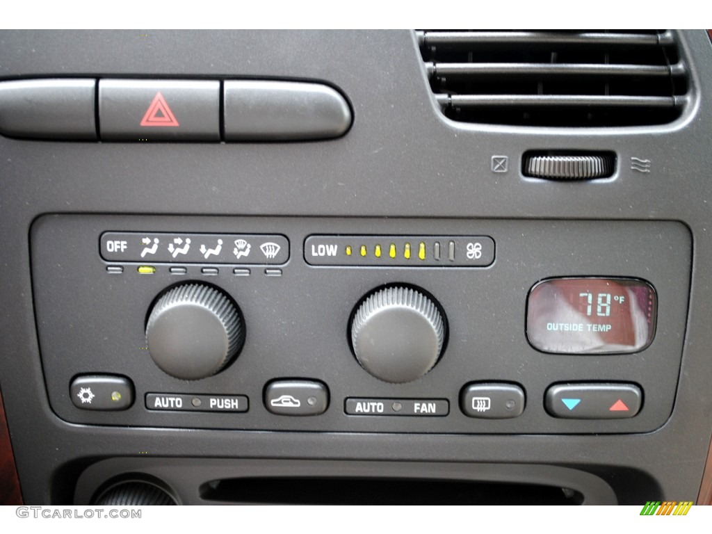 2001 Oldsmobile Aurora 3.5 Controls Photo #53418055