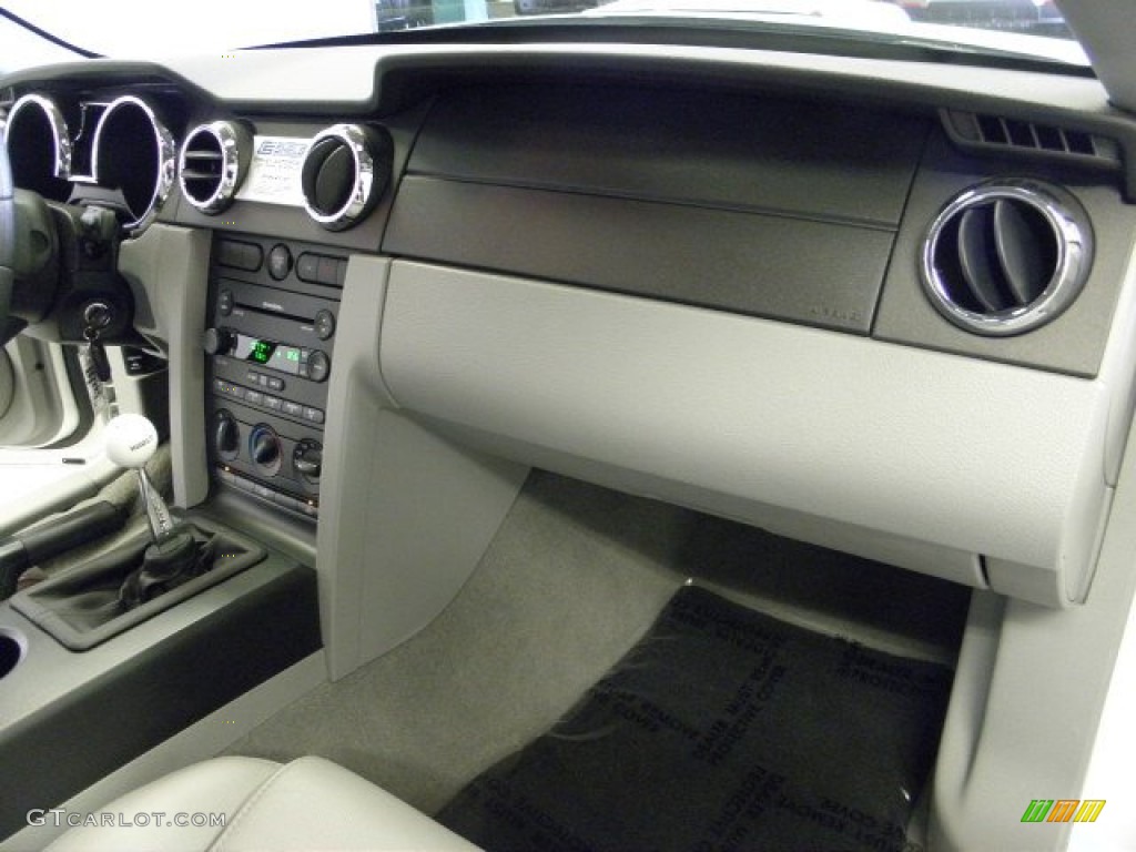 Light Graphite Interior 2007 Ford Mustang Shelby GT Coupe Photo #53419582