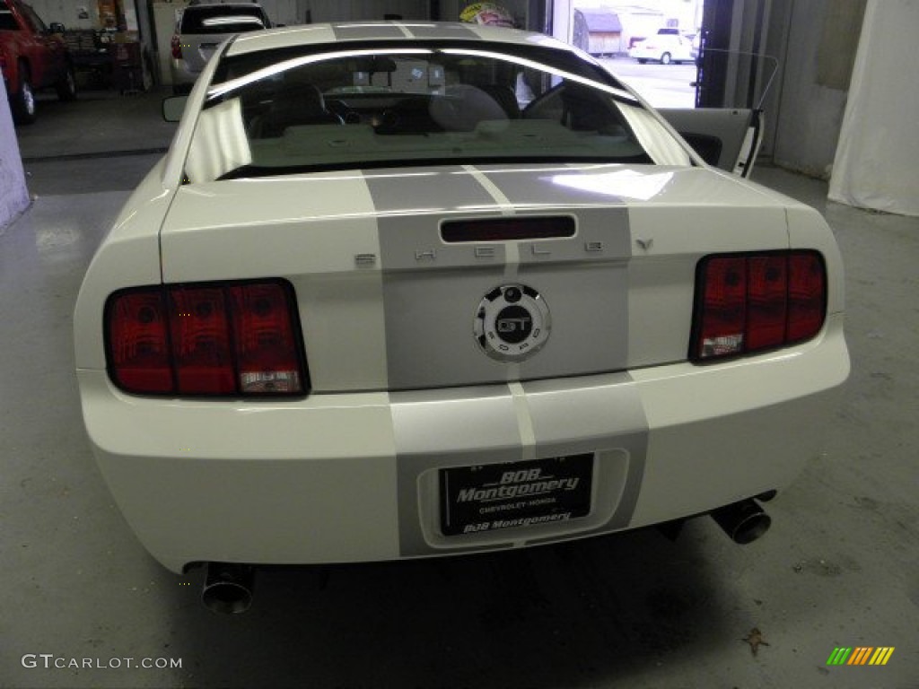 2007 Mustang Shelby GT Coupe - Performance White / Light Graphite photo #16