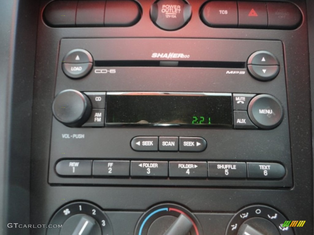 2006 Ford Mustang GT Deluxe Coupe Audio System Photo #53424308