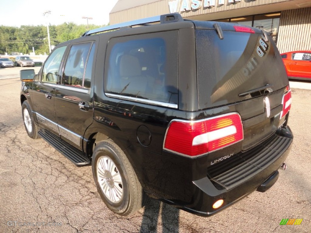 2009 Navigator 4x4 - Black / Camel photo #2