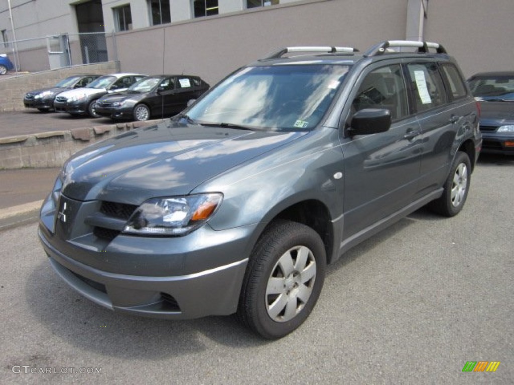 2004 Outlander LS AWD - Lofty Green Pearl / Charcoal photo #3