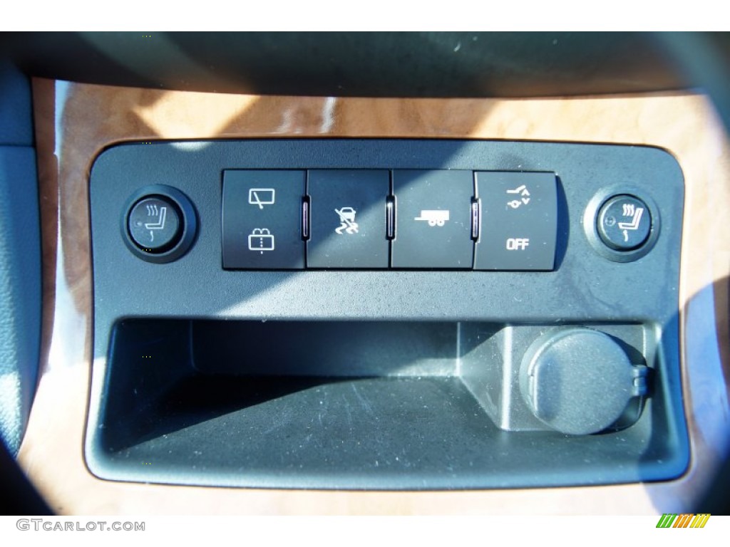 2008 Buick Enclave CX Controls Photo #53426734