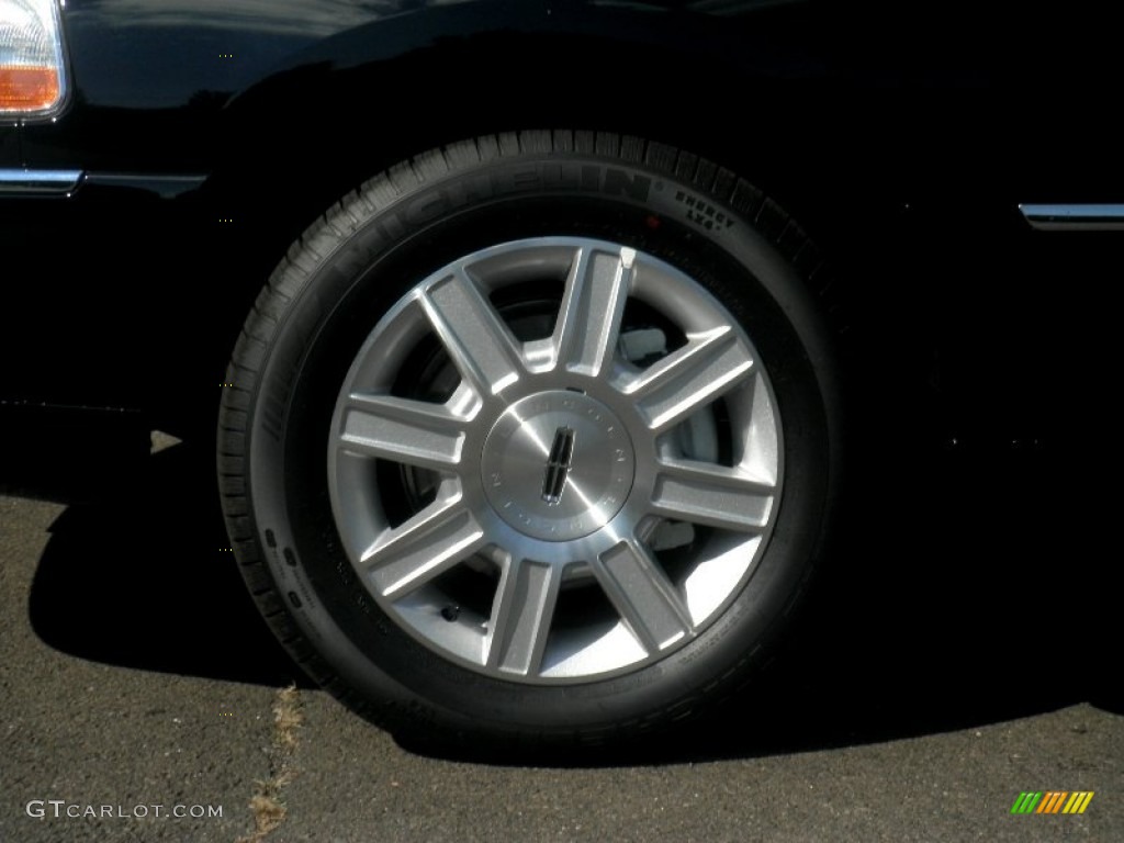 2011 Town Car Signature L - Black / Black photo #14