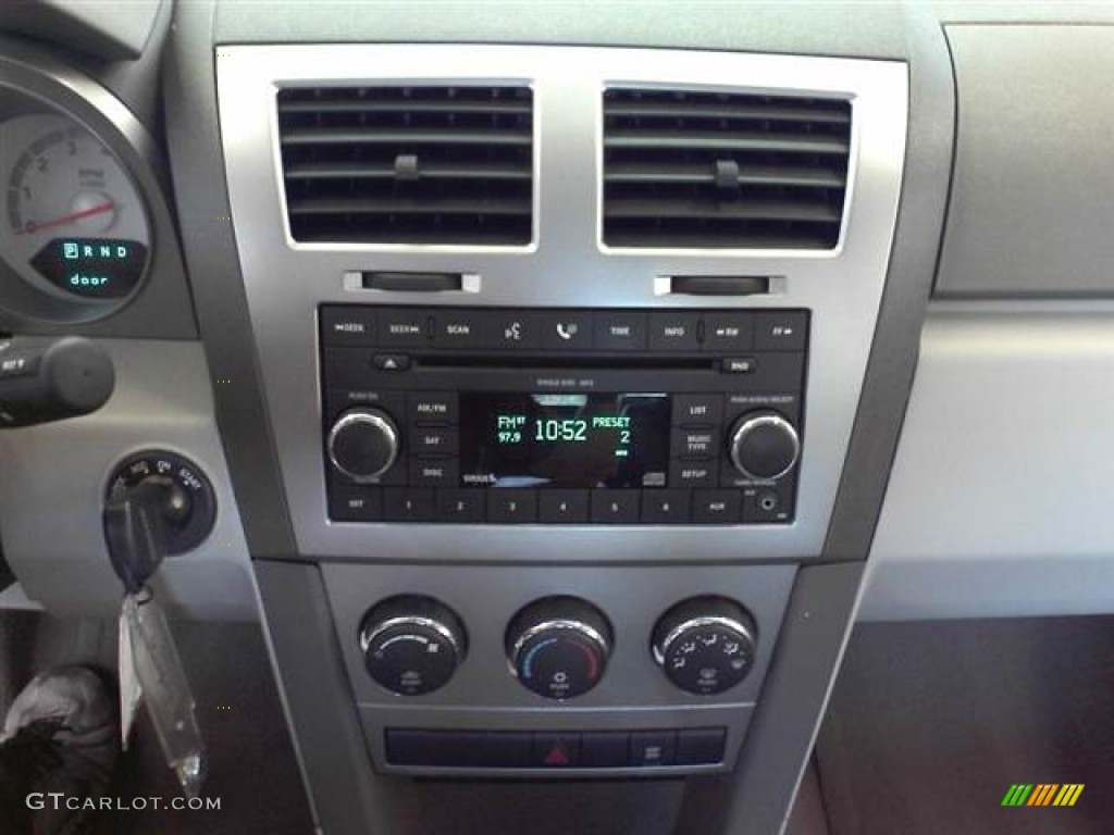 2008 Dodge Avenger SE Audio System Photo #53428457