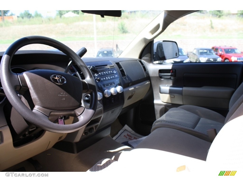 2010 Tundra CrewMax 4x4 - Radiant Red / Graphite Gray photo #5