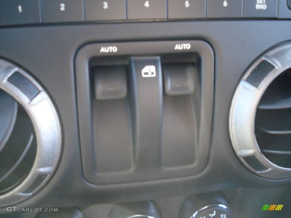 2011 Wrangler Sport S 4x4 - Flame Red / Black photo #18