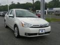 White Suede - Focus SEL Sedan Photo No. 2