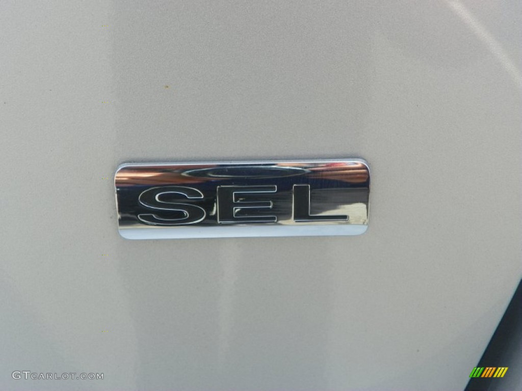 2011 Focus SEL Sedan - Ingot Silver Metallic / Charcoal Black photo #11