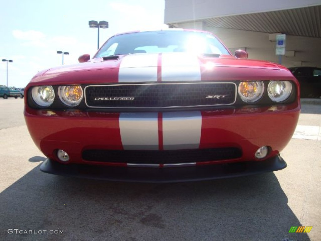 2011 Challenger SRT8 392 - Redline 3-Coat Pearl / Dark Slate Gray photo #8