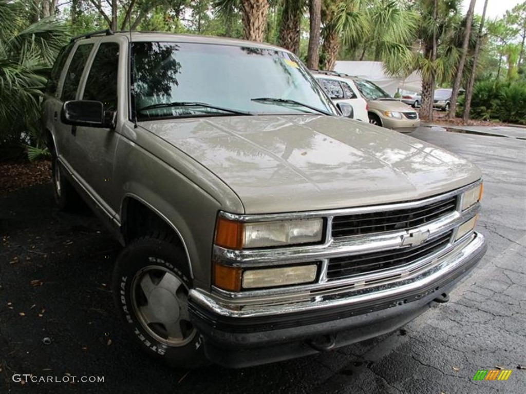 1999 Tahoe LT 4x4 - Light Pewter Metallic / Neutral photo #1