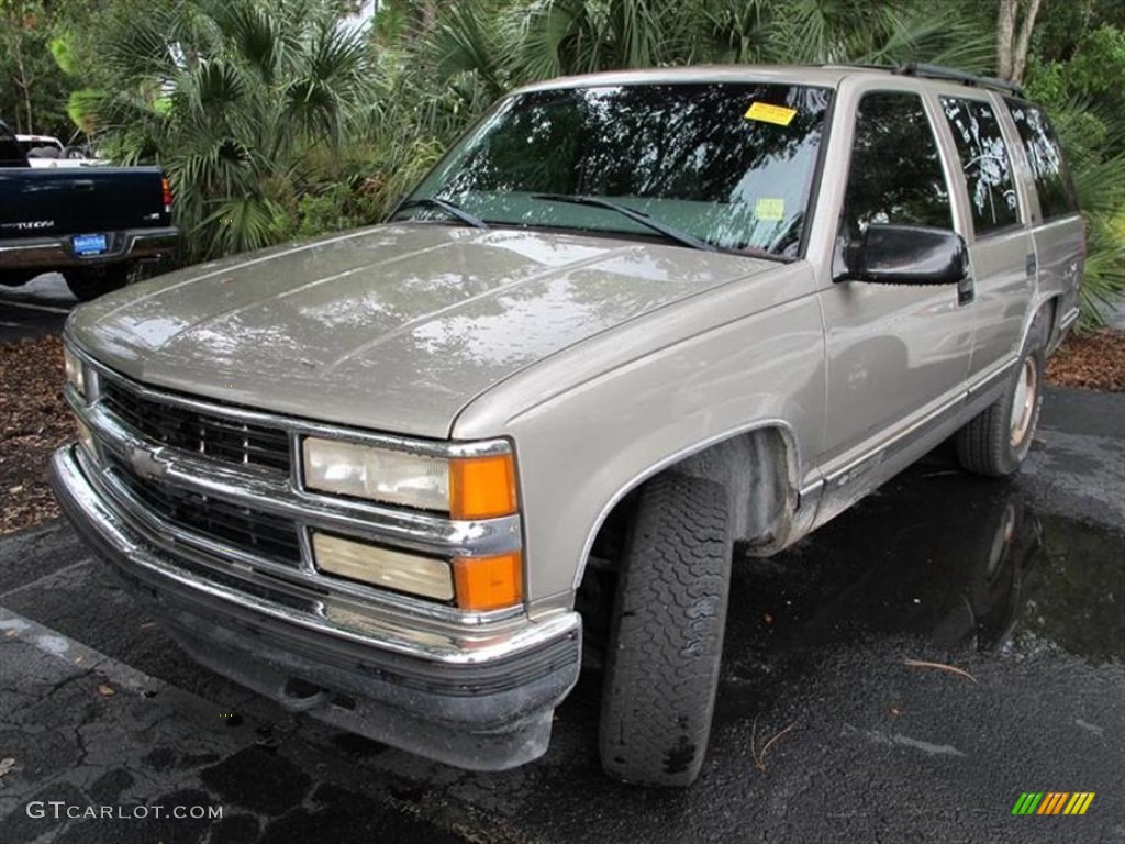 1999 Tahoe LT 4x4 - Light Pewter Metallic / Neutral photo #4