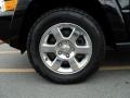 2007 Jeep Commander Overland 4x4 Wheel and Tire Photo