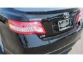 Black - Camry SE Photo No. 16