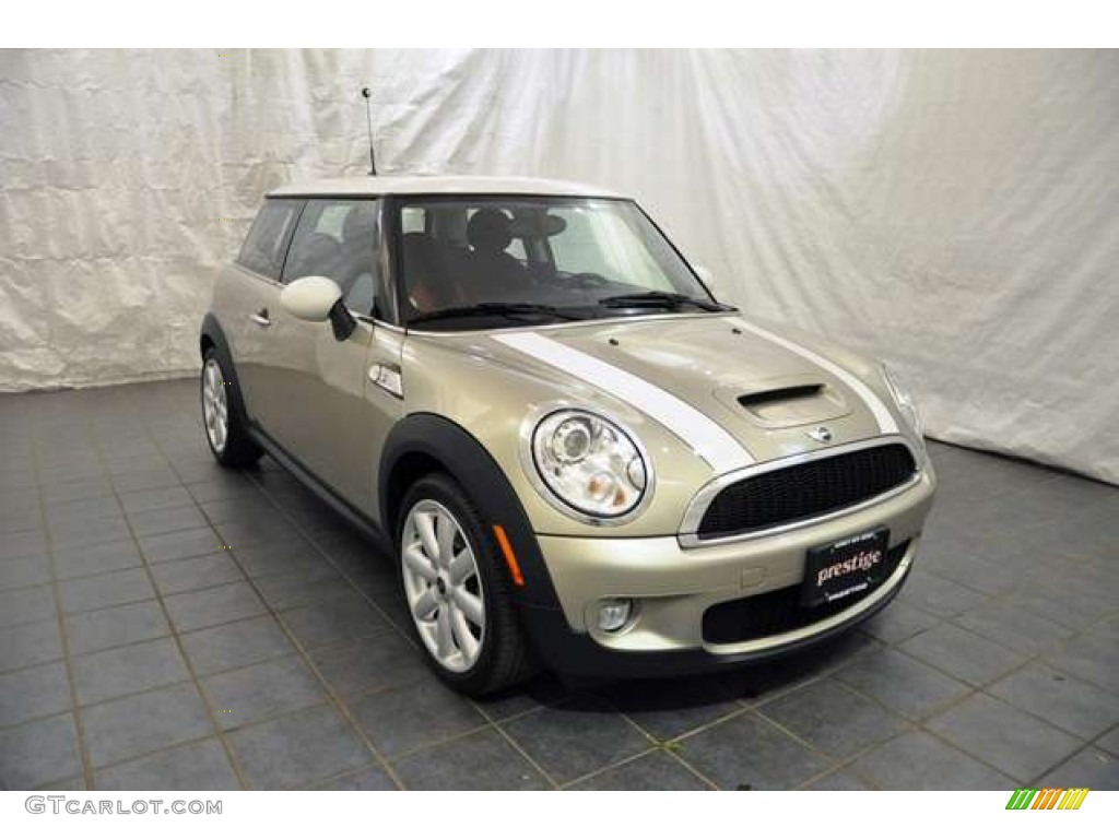 2007 Cooper S Hardtop - Sparkling Silver Metallic / Rooster Red/Carbon Black photo #13