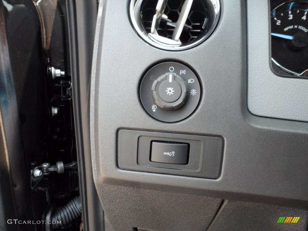 2011 Ford F150 XLT SuperCrew Controls Photo #53450512