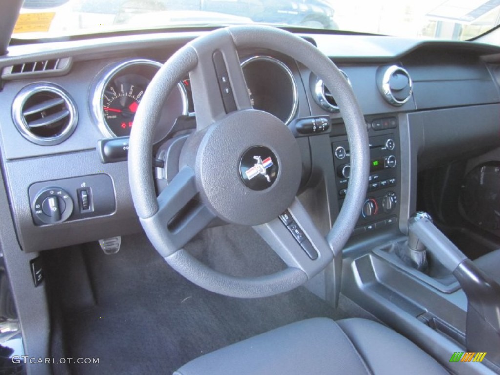 2008 Ford Mustang GT Deluxe Coupe Dark Charcoal Dashboard Photo #53453074